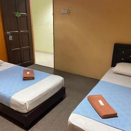 Oyo 91065 Hotel De Anjung Muadzam Shah المظهر الخارجي الصورة