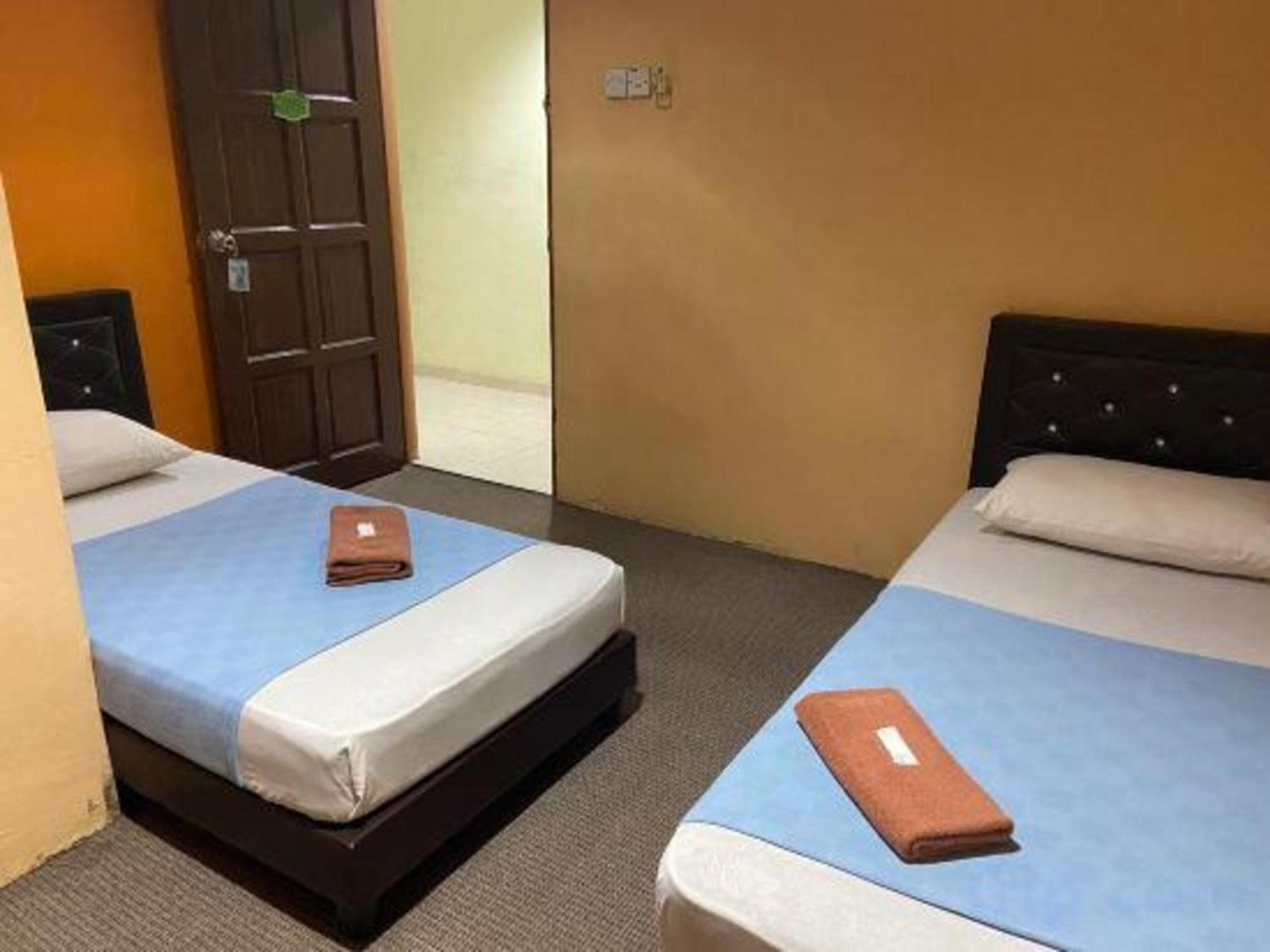 Oyo 91065 Hotel De Anjung Muadzam Shah المظهر الخارجي الصورة