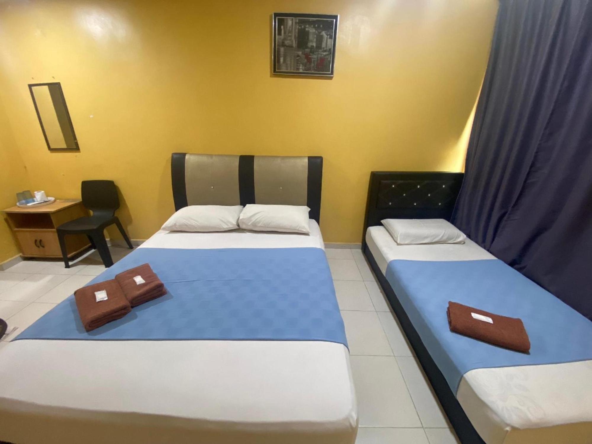 Oyo 91065 Hotel De Anjung Muadzam Shah المظهر الخارجي الصورة