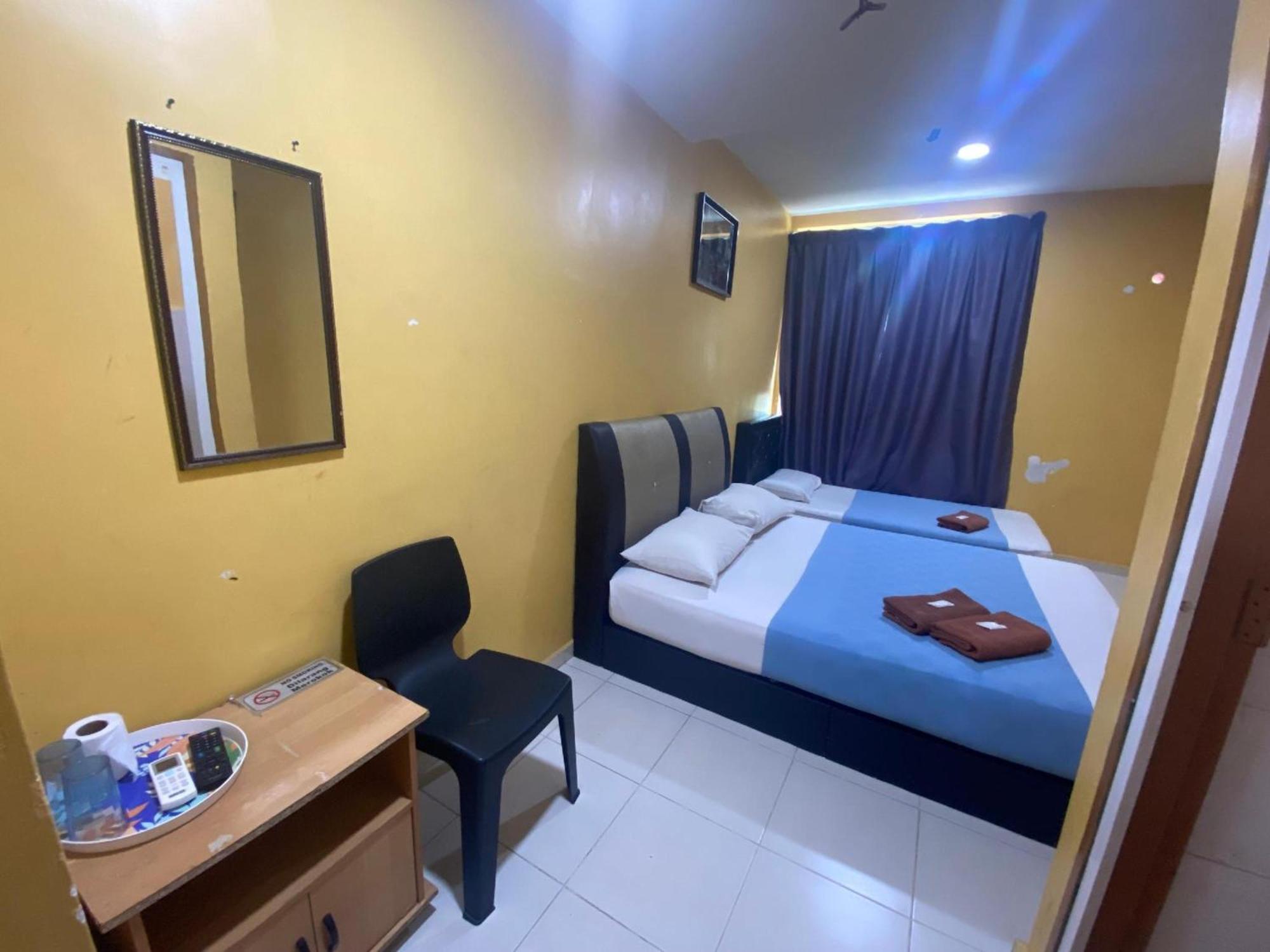 Oyo 91065 Hotel De Anjung Muadzam Shah المظهر الخارجي الصورة