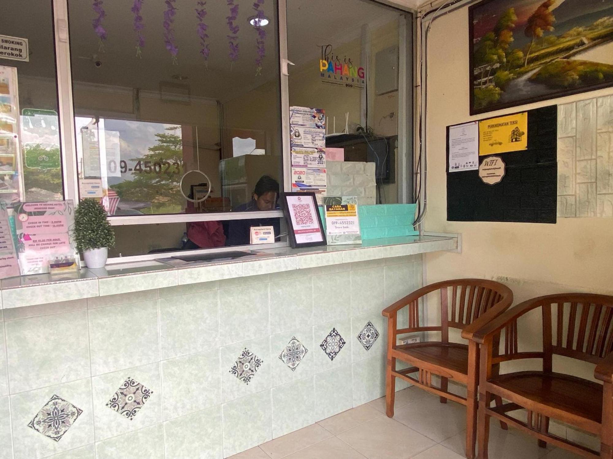 Oyo 91065 Hotel De Anjung Muadzam Shah المظهر الخارجي الصورة