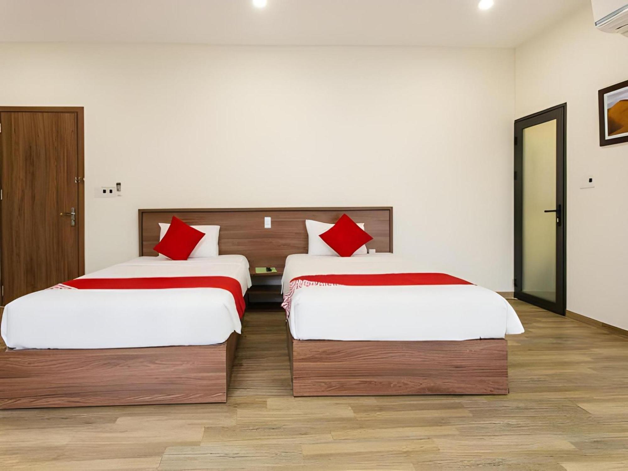 Oyo 91065 Hotel De Anjung Muadzam Shah المظهر الخارجي الصورة